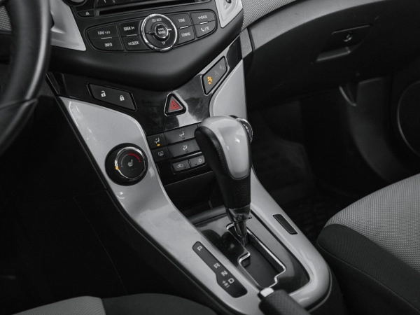 Chevrolet Cruze, I Рестайлинг фото №14