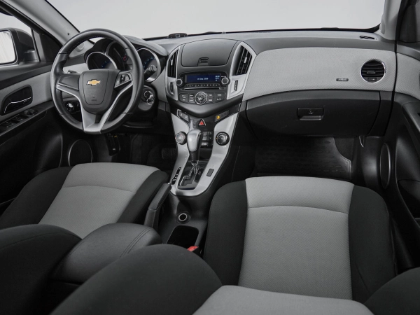 Chevrolet Cruze, I Рестайлинг фото №9