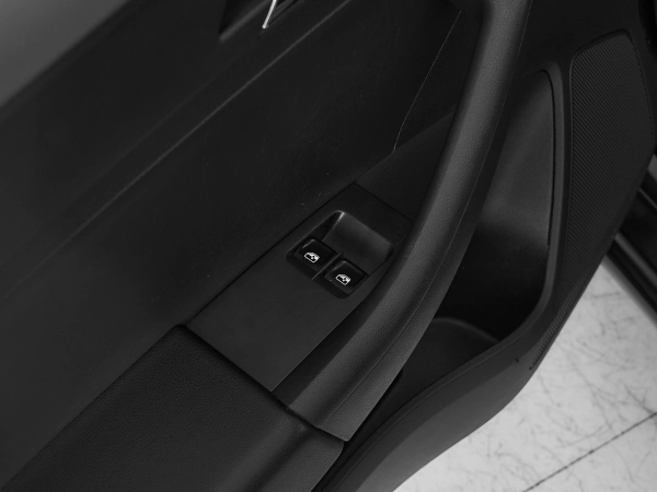 Skoda Rapid, I фото №11