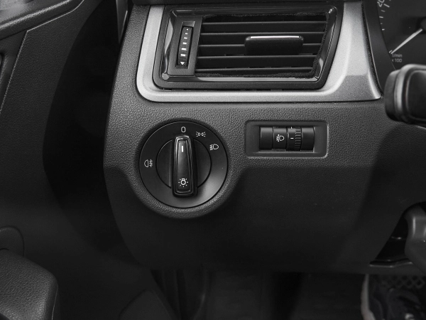 Skoda Rapid, I фото №12
