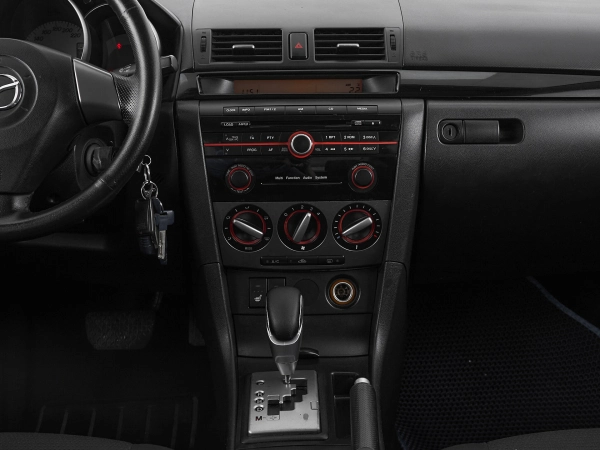 Mazda 3, I (BK) Рестайлинг фото №13