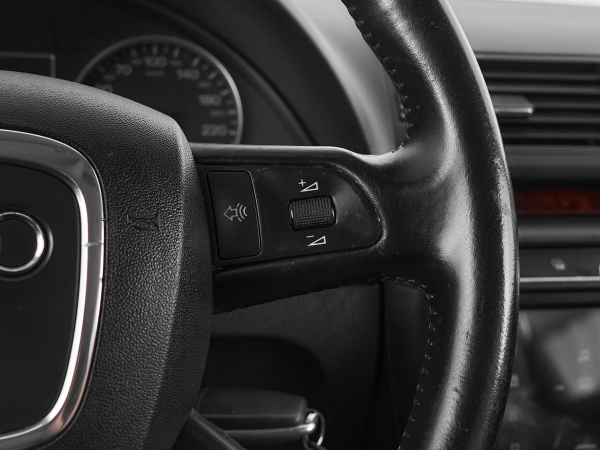 Audi A4, III (B7) фото №11