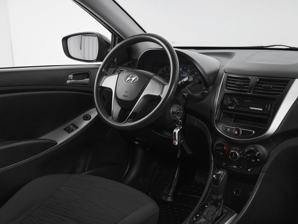 Hyundai Solaris, I Рестайлинг фото №10