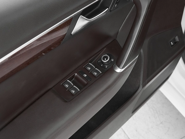 Volkswagen Passat, B7 фото №13
