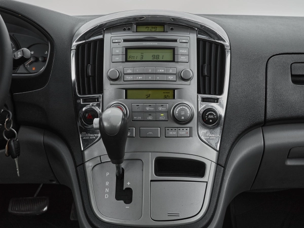 Hyundai Grand Starex, I фото №12