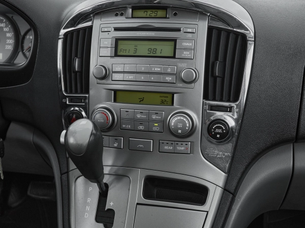 Hyundai Grand Starex, I фото №13