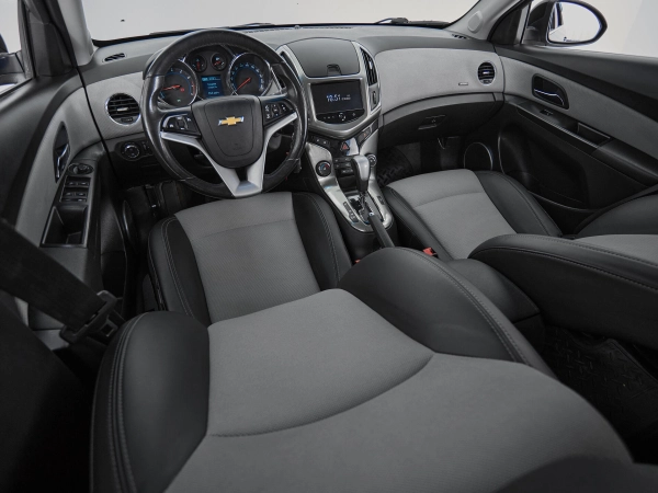 Chevrolet Cruze, I Рестайлинг фото №10