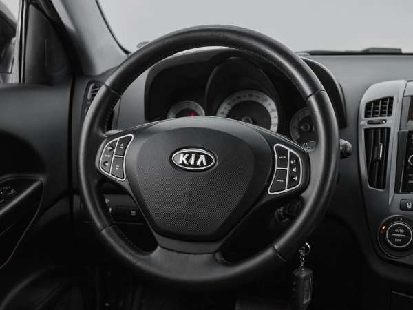 Kia Ceed, I фото №11