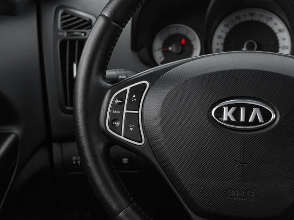 Kia Ceed, I фото №12