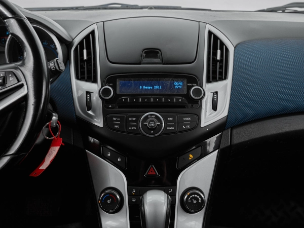 Chevrolet Cruze, I Рестайлинг фото №13