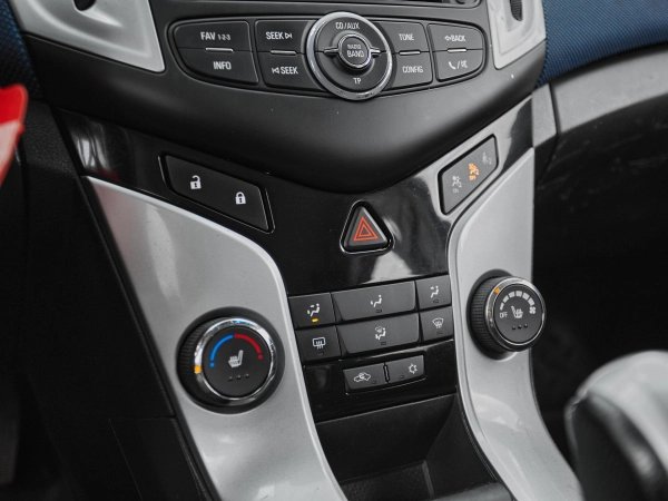 Chevrolet Cruze, I Рестайлинг фото №14