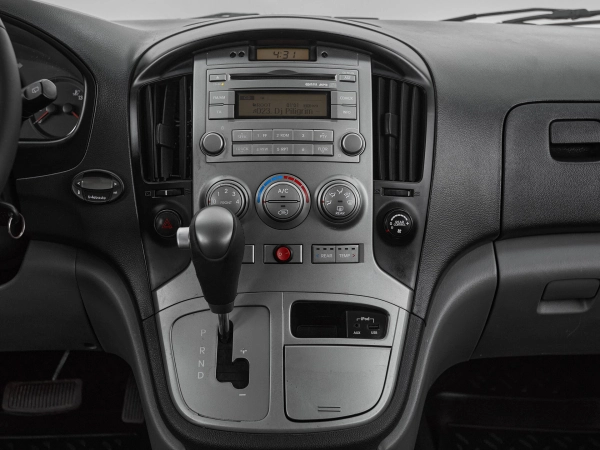 Hyundai H-1, II фото №13