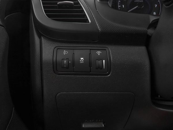 Hyundai Solaris, I фото №11