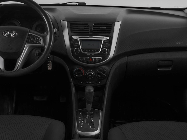 Hyundai Solaris, I фото №12