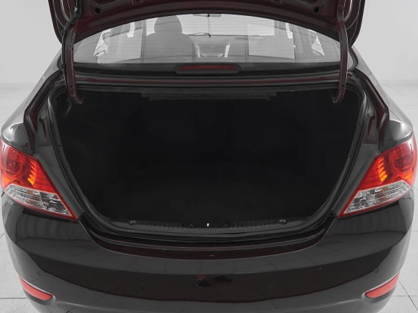 Hyundai Solaris, I фото №18
