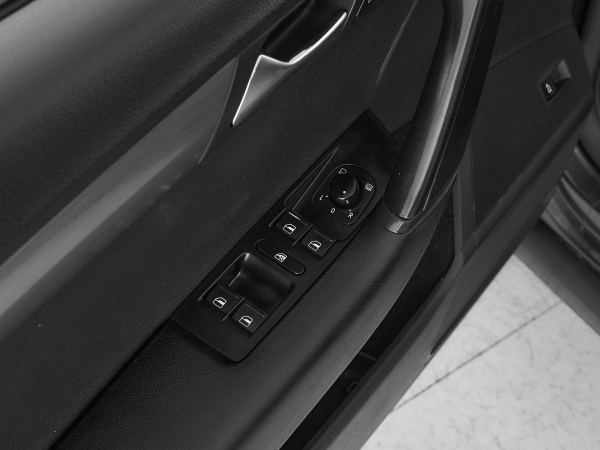Volkswagen Passat, B7 фото №13
