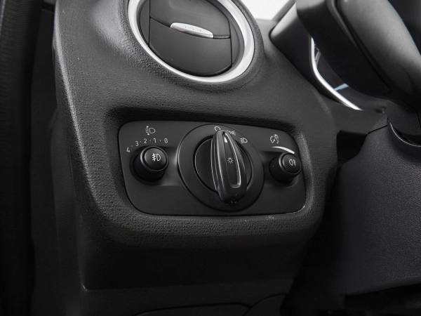 Ford Fiesta, Mk6 Рестайлинг фото №13