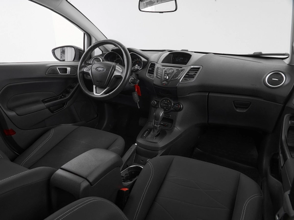 Ford Fiesta, Mk6 Рестайлинг фото №9