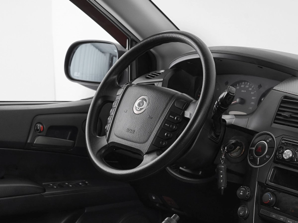 SsangYong Kyron, I Рестайлинг фото №10