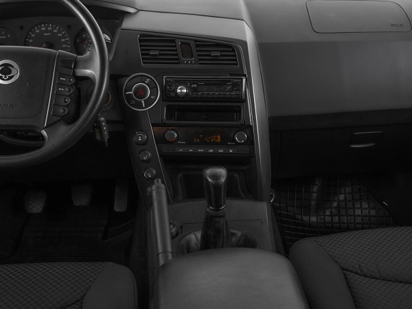 SsangYong Kyron, I Рестайлинг фото №15