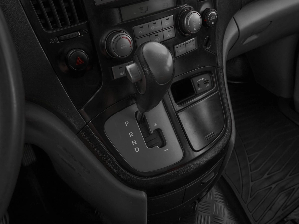 Hyundai Grand Starex, I фото №13
