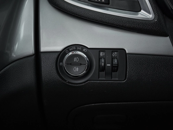 Opel Mokka, I фото №14