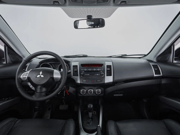 Mitsubishi Outlander, II Рестайлинг фото №8