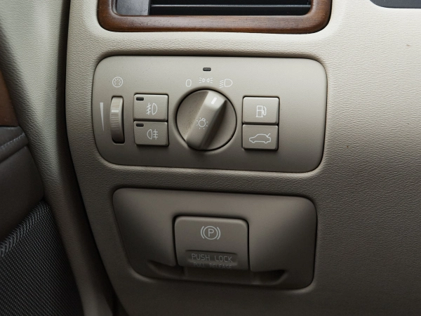 Volvo XC70, II фото №15