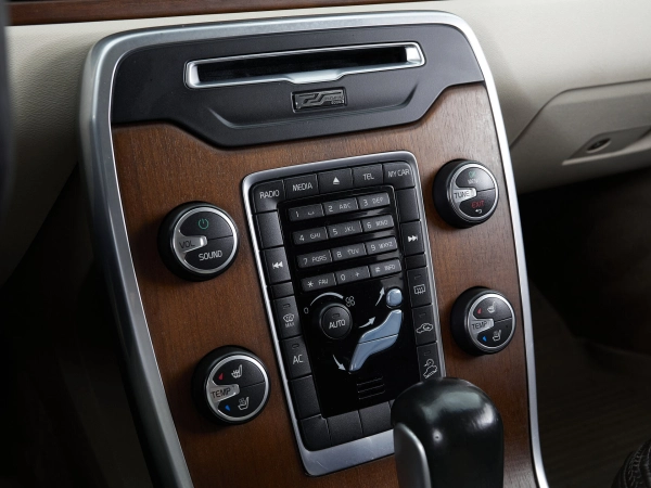 Volvo XC70, II фото №18