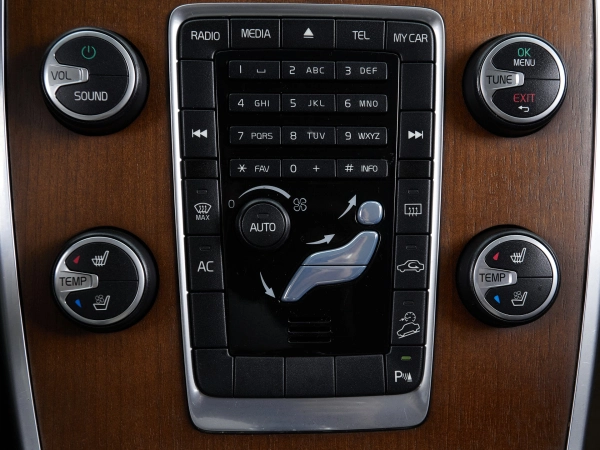 Volvo XC70, II фото №19
