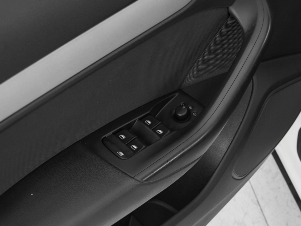 Audi Q3, I (8U) фото №13