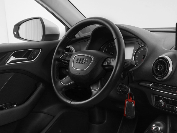Audi A3, III (8V) фото №10