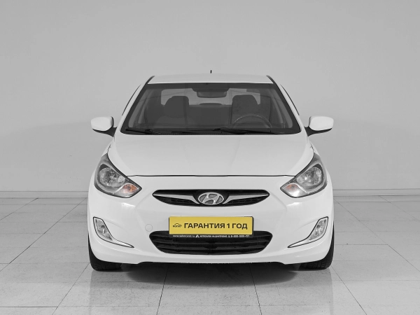 Hyundai Solaris, I фото №2