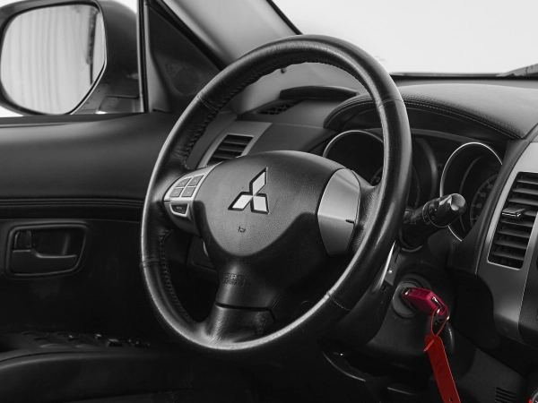 Mitsubishi Outlander, II Рестайлинг фото №10