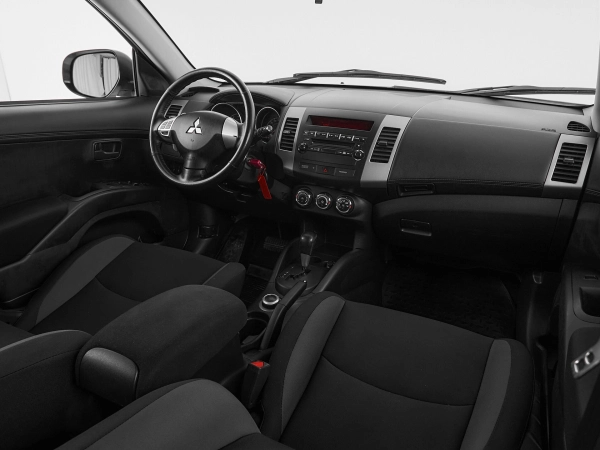 Mitsubishi Outlander, II Рестайлинг фото №7