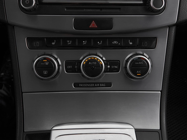 Volkswagen Passat CC, I Рестайлинг фото №17