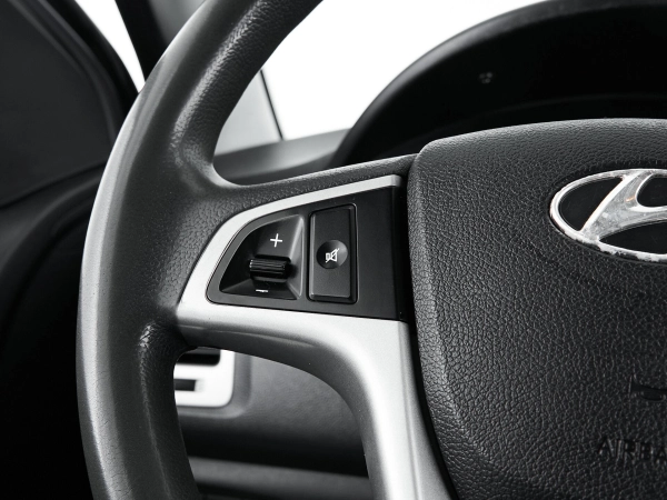 Hyundai i20, I фото №10