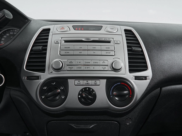 Hyundai i20, I фото №15