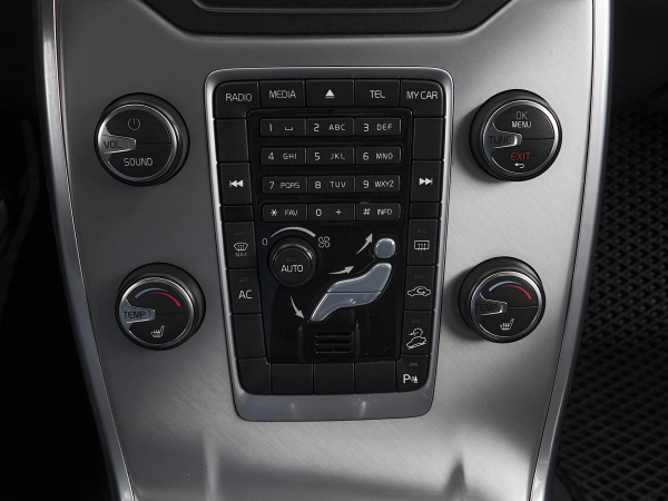 Volvo XC70, II фото №17