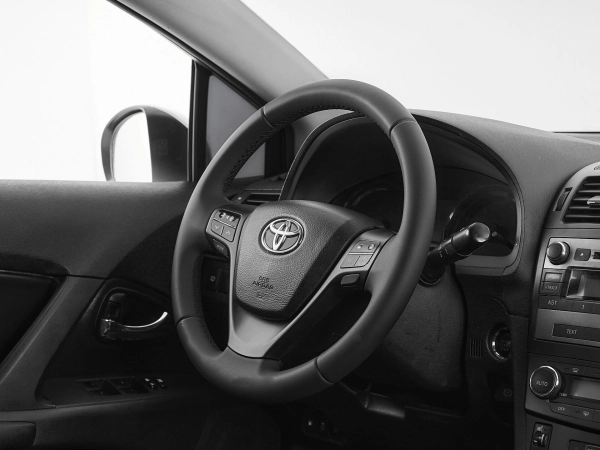 Toyota Avensis, III фото №9
