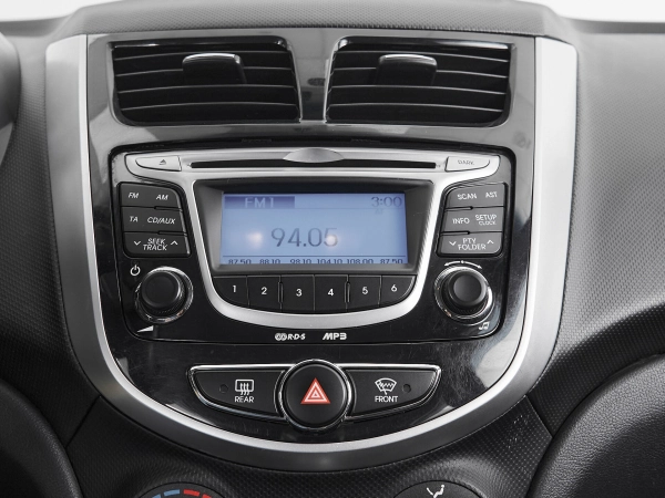 Hyundai Solaris, I фото №14