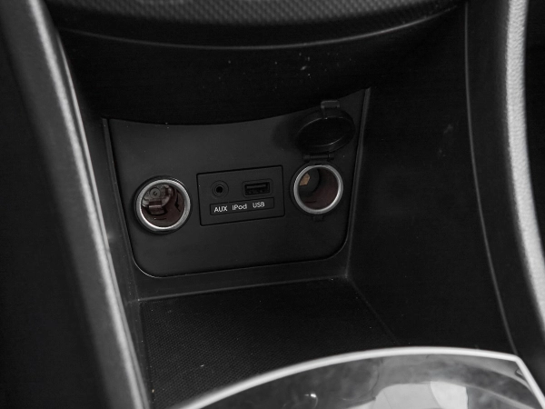 Hyundai Solaris, I фото №17