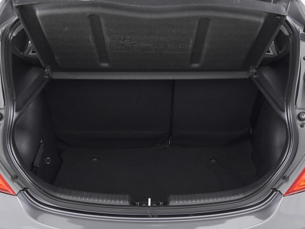 Hyundai Solaris, I фото №19