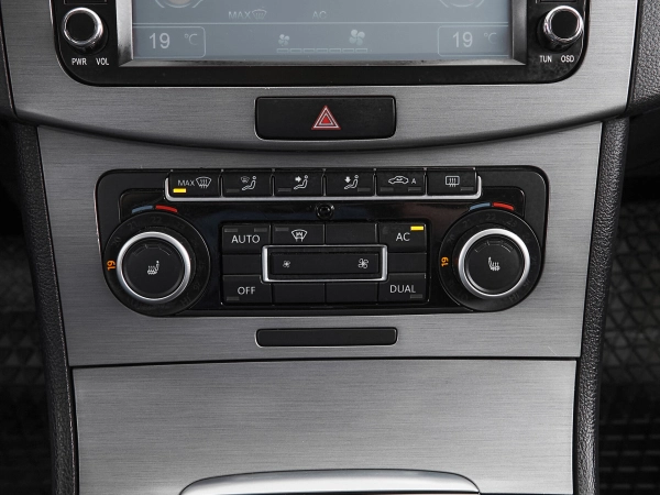 Volkswagen Passat, B7 фото №15