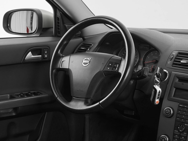 Volvo S40, II Рестайлинг фото №11