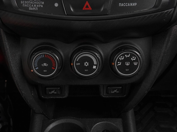 Mitsubishi ASX, I Рестайлинг фото №14