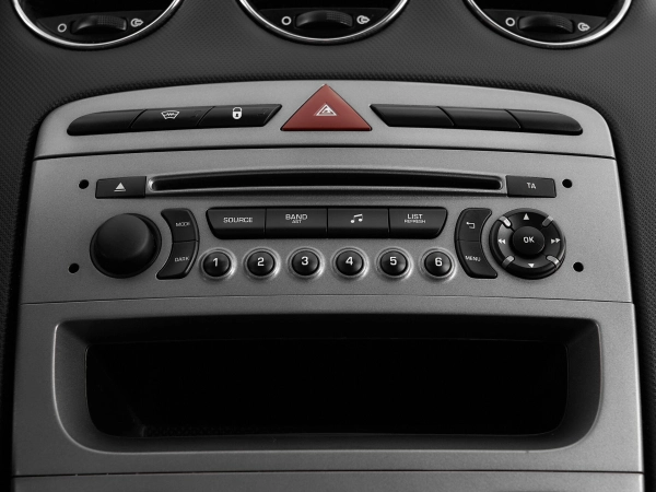 Peugeot 408, I фото №13
