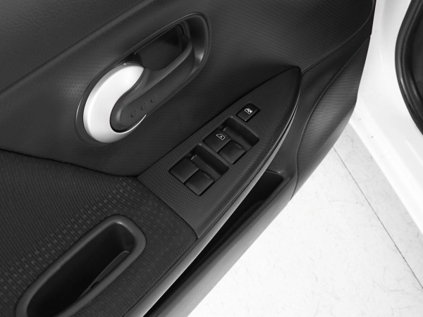 Nissan Note, I Рестайлинг фото №11
