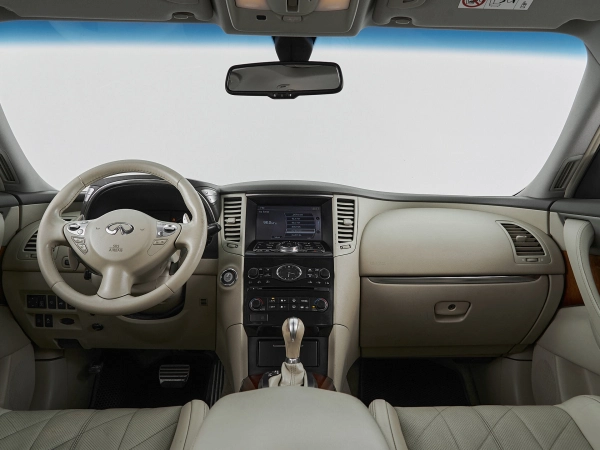 Infiniti QX70, I фото №7