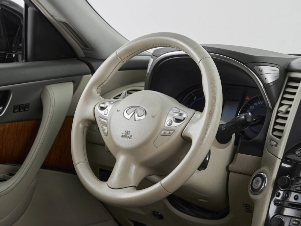 Infiniti QX70, I фото №9